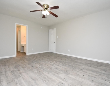 21603 Falvel Lake Drive - Photo Thumbnail 16
