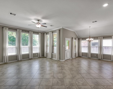 122 S Bearkat Court - Photo Thumbnail 13