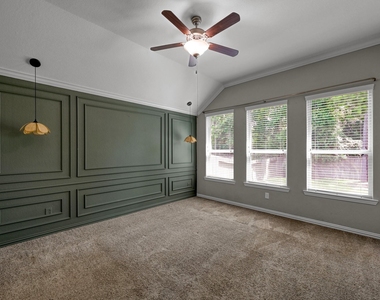 122 S Bearkat Court - Photo Thumbnail 15