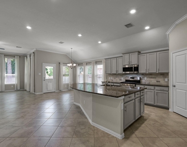 122 S Bearkat Court - Photo Thumbnail 3