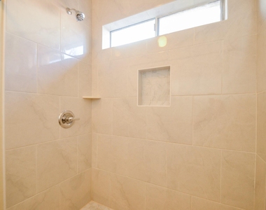 9414 Kingsvalley Street - Photo Thumbnail 17
