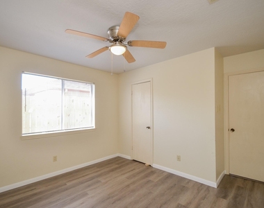 9414 Kingsvalley Street - Photo Thumbnail 22