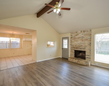 9414 Kingsvalley Street - Photo Thumbnail 8