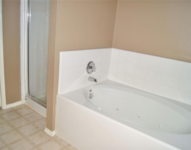 2606 Shear Water Court - Photo Thumbnail 12