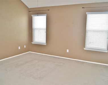 2606 Shear Water Court - Photo Thumbnail 10