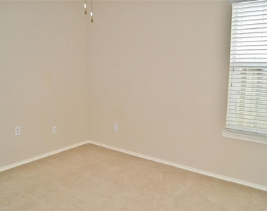 2606 Shear Water Court - Photo Thumbnail 9