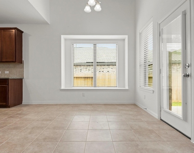 236 Scarlet Maple Way - Photo Thumbnail 13