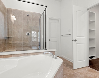 236 Scarlet Maple Way - Photo Thumbnail 19