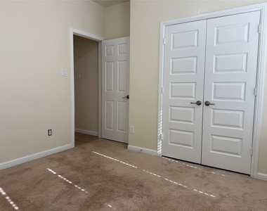 5522 Carlisle Ave - Photo Thumbnail 1