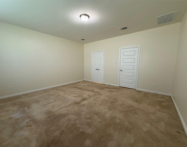 5522 Carlisle Ave - Photo Thumbnail 15