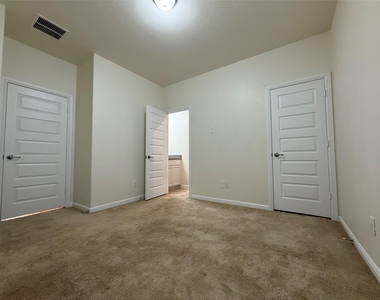 5522 Carlisle Ave - Photo Thumbnail 5