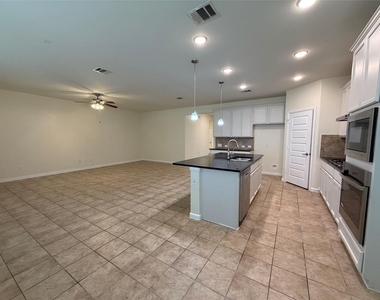 5522 Carlisle Ave - Photo Thumbnail 11