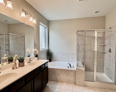 6418 Burgess Heights Lane - Photo Thumbnail 17