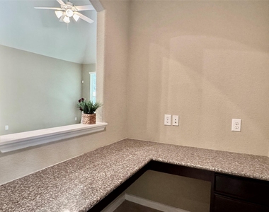 6418 Burgess Heights Lane - Photo Thumbnail 12