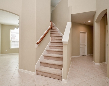 6418 Burgess Heights Lane - Photo Thumbnail 10