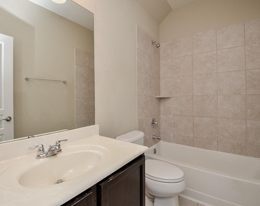 6418 Burgess Heights Lane - Photo Thumbnail 21