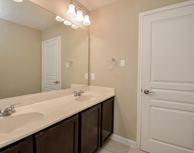 6418 Burgess Heights Lane - Photo Thumbnail 28