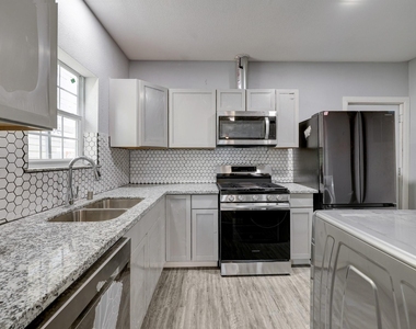 4224 Marina Street - Photo Thumbnail 6