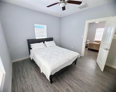 4224 Marina Street - Photo Thumbnail 10