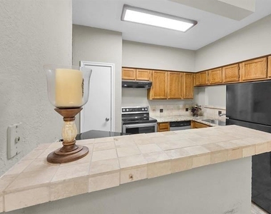 1620 Wellington Place - Photo Thumbnail 9