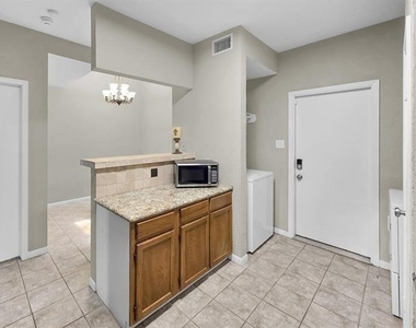 1620 Wellington Place - Photo Thumbnail 10