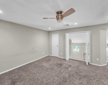 1620 Wellington Place - Photo Thumbnail 19