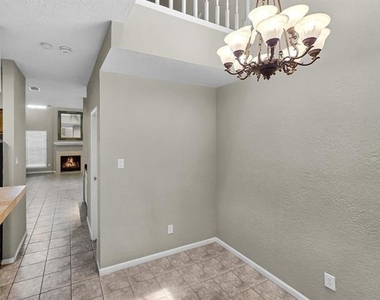 1620 Wellington Place - Photo Thumbnail 14