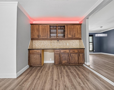 7713 Yoe Street - Photo Thumbnail 8