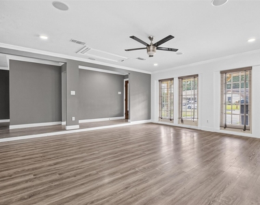 7713 Yoe Street - Photo Thumbnail 5