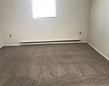 93 West - Photo Thumbnail 29