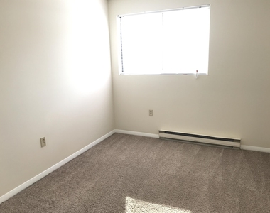 93 West - Photo Thumbnail 25