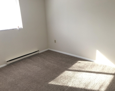 93 West - Photo Thumbnail 31