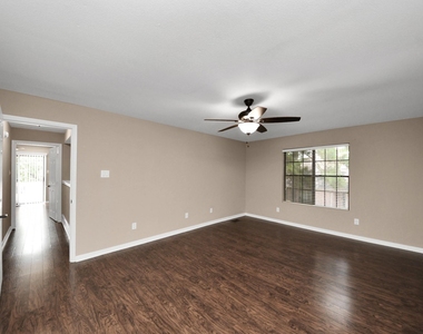 7821 Theissetta Drive - Photo Thumbnail 25