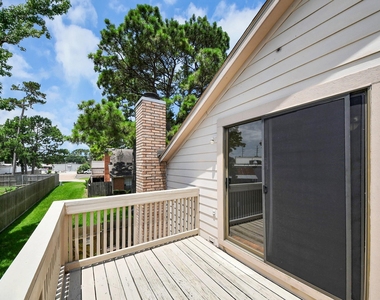 7821 Theissetta Drive - Photo Thumbnail 27
