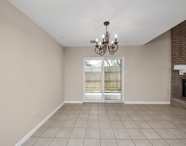 7821 Theissetta Drive - Photo Thumbnail 10