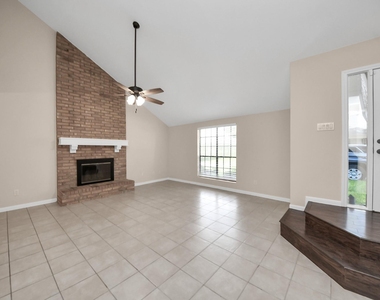 7821 Theissetta Drive - Photo Thumbnail 15