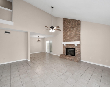 7821 Theissetta Drive - Photo Thumbnail 13