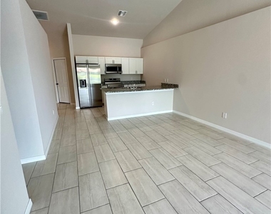 4412 Skyline Boulevard - Photo Thumbnail 4