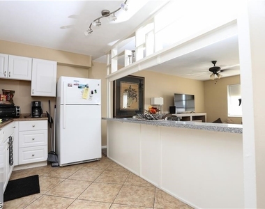 4901 Victoria Drive - Photo Thumbnail 6