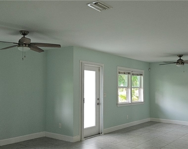 1626 Grace Avenue - Photo Thumbnail 1
