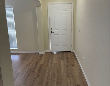 1512 Se 2nd Avenue - Photo Thumbnail 14