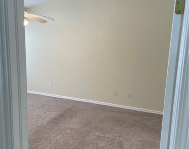 1512 Se 2nd Avenue - Photo Thumbnail 15