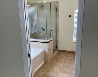 1512 Se 2nd Avenue - Photo Thumbnail 17