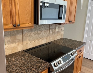 1512 Se 2nd Avenue - Photo Thumbnail 7