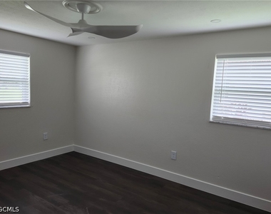 6313 Saint Andrews Circle S - Photo Thumbnail 5
