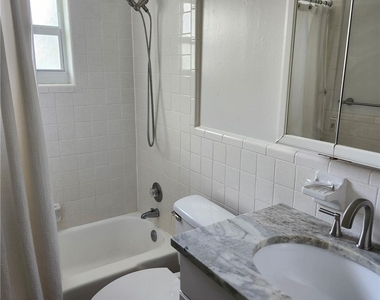 6313 Saint Andrews Circle S - Photo Thumbnail 4