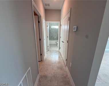 2819 71st Street W - Photo Thumbnail 11