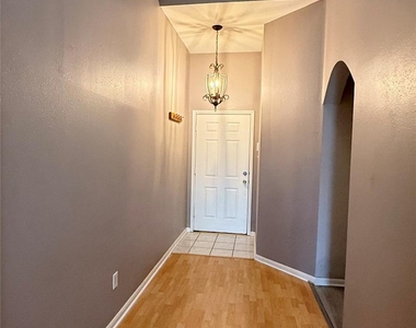 4919 Lochman Lane - Photo Thumbnail 2