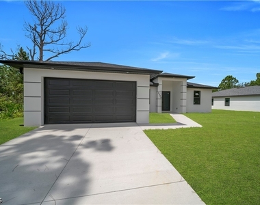 2509 50th Street W - Photo Thumbnail 4