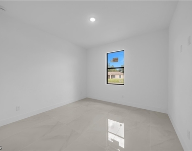 2509 50th Street W - Photo Thumbnail 24